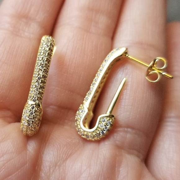 💎NEW💎 CHUNKY SAFETY PIN EARRINGS - Picture 7 of 8